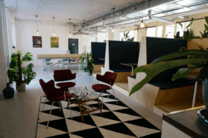 De bedrijfsnaam is 42workspace