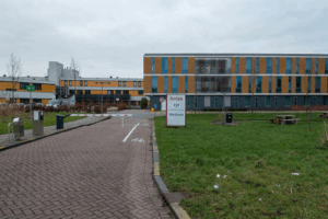 De bedrijfsnaam is antes kliniek rotterdam alexander