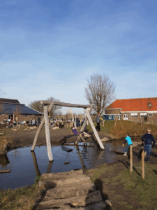 De bedrijfsnaam is belevenisboerderij schieveen