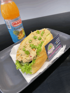 De bedrijfsnaam is delicious tasty and crispy
