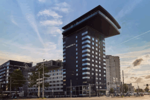 De bedrijfsnaam is doubletree by hilton rotterdam centre