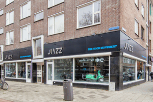De bedrijfsnaam is Fietsvoordeelshop.nl Rotterdam
