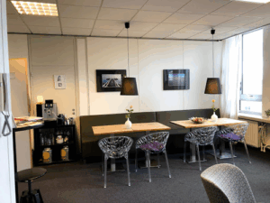 De bedrijfsnaam is good place 2 work
