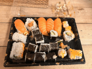 De bedrijfsnaam is Hayai Sushi Rotterdam-Hillegersberg