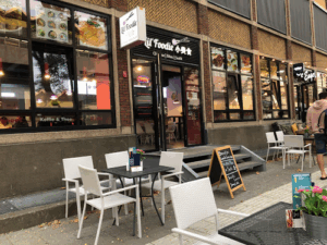 De bedrijfsnaam is lil' foodie 小美食 Rotterdam
