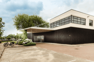 De bedrijfsnaam is monuta memoriam rotterdam crematorium
