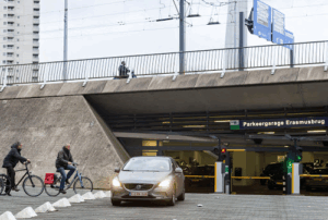De bedrijfsnaam is parkeergarage erasmusbrug