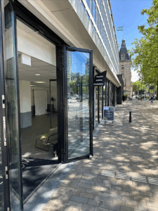 De bedrijfsnaam is pasfoto rotterdam stadhuis