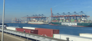 De bedrijfsnaam is Rhenus Deep Sea Terminal