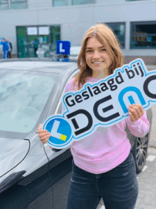 De bedrijfsnaam is rijschool rotterdam demo opleidingen