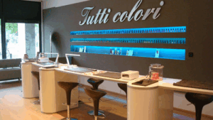 De bedrijfsnaam is tutti colori nail bar