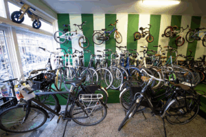 De bedrijfsnaam is tweewielers delfshaven