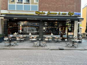 De bedrijfsnaam is wijnbar Janssen en van Dijk